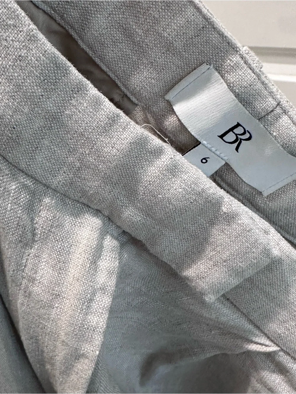 Banana Republic Women’s Beige Linen-Blend Chinos